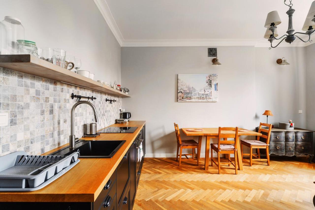 Butas Designer Flat In The Heart Of Old Town