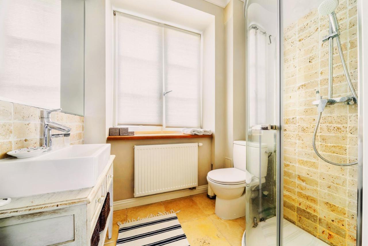 Butas Designer Flat In The Heart Of Old Town Warsaw