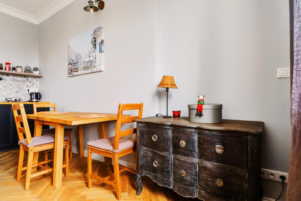 Butas Designer Flat In The Heart Of Old Town